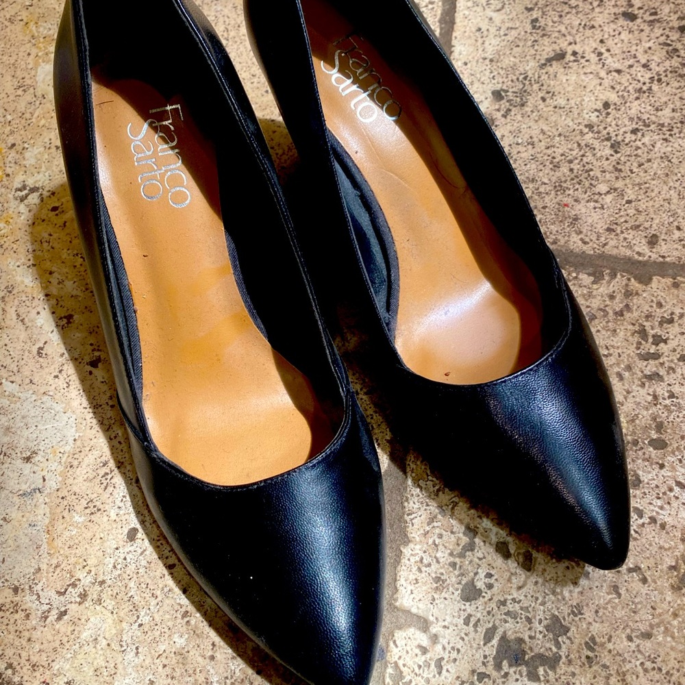 Franco Sarto Black Pointed-Toe Leather Pumps